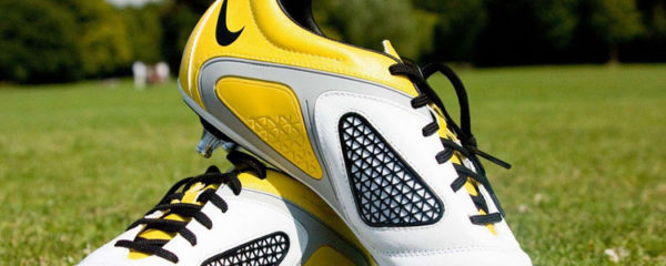 chaussures de foot à crampons vissés